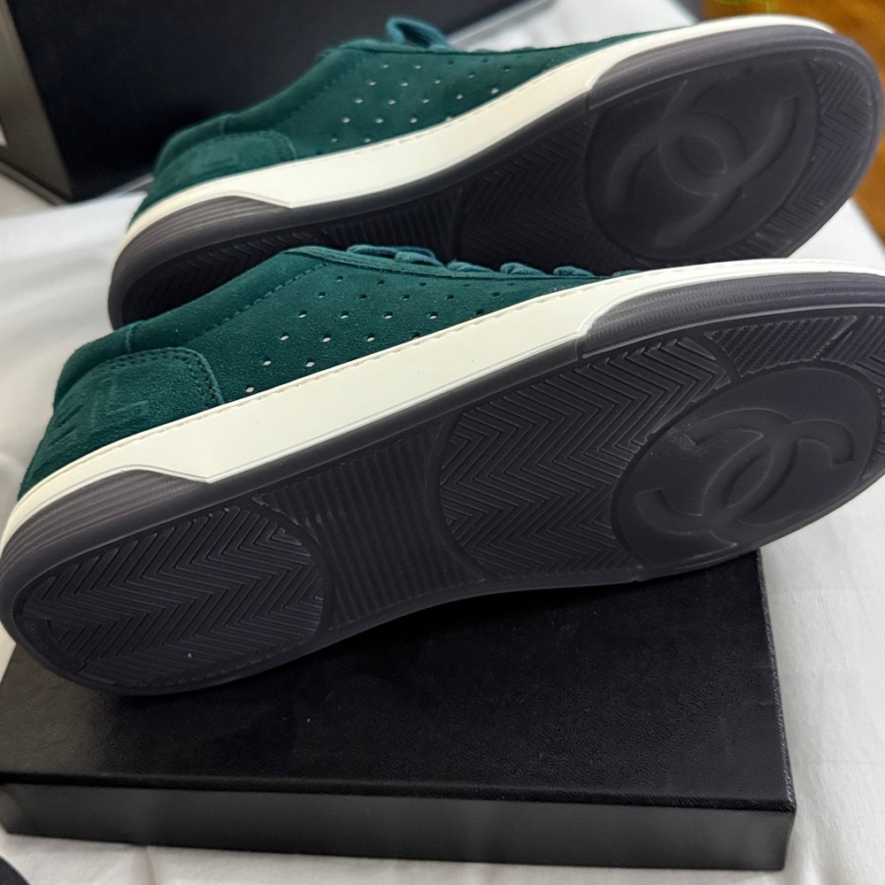Chanel Sneakers 37 Green Suede Sneakers NIB - Picture 5 of 7